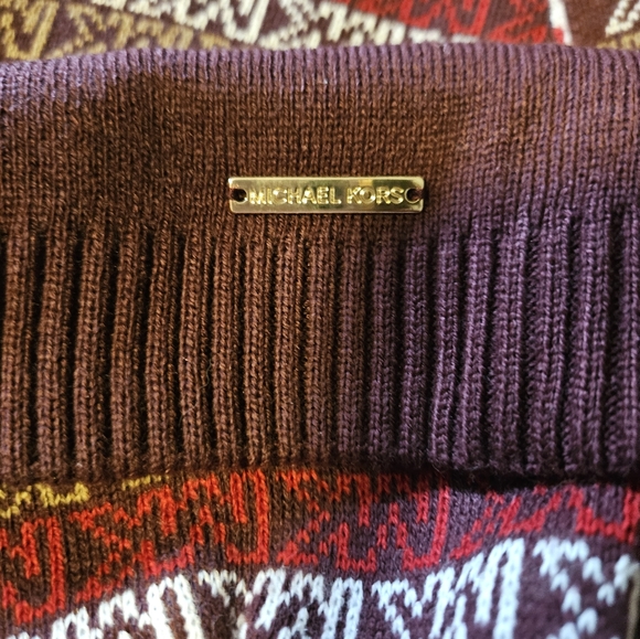 Michael Kors Hat Beanie And Scarf Set. Like New! - Picture 2 of 5
